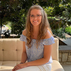 Meet your Posher, Lexi